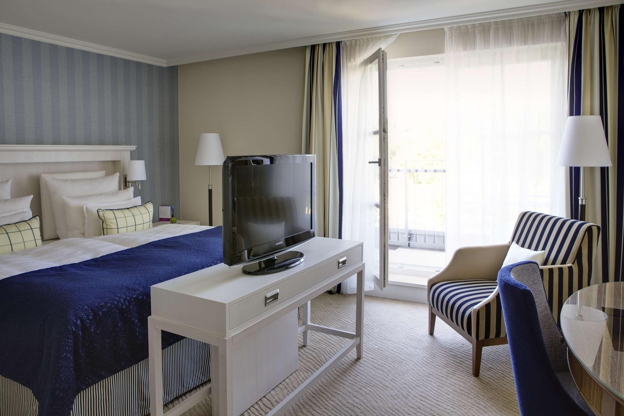 Steigenberger Grandhotel & Spa Heringsdorf Eksteriør bilde A room at the Hotel du Cap-Eden-Roc