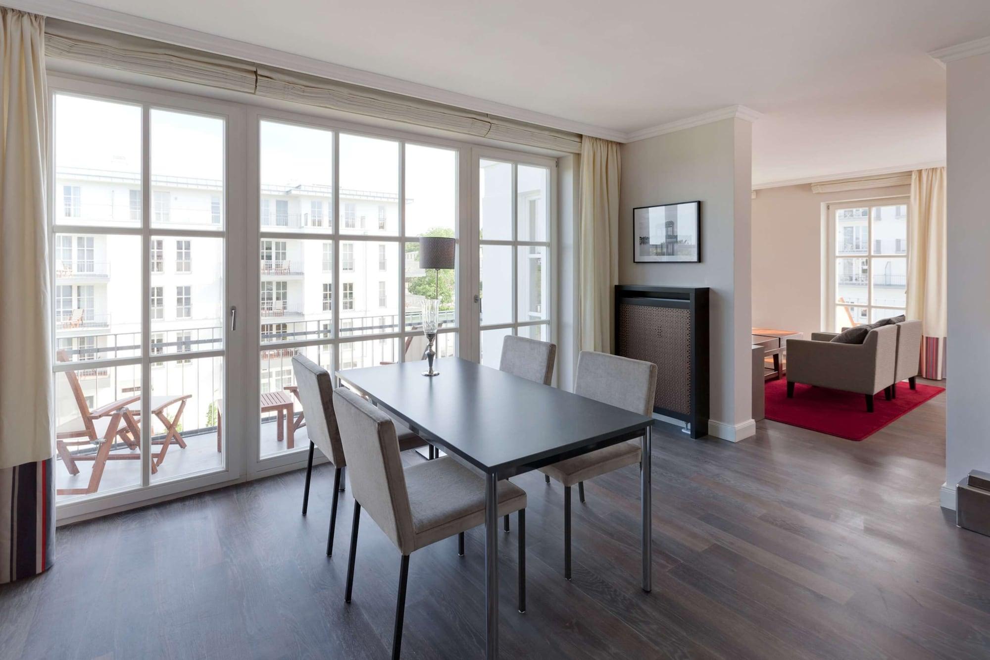 Steigenberger Grandhotel & Spa Heringsdorf Eksteriør bilde Interior of a serviced apartment in Berlin, Germany