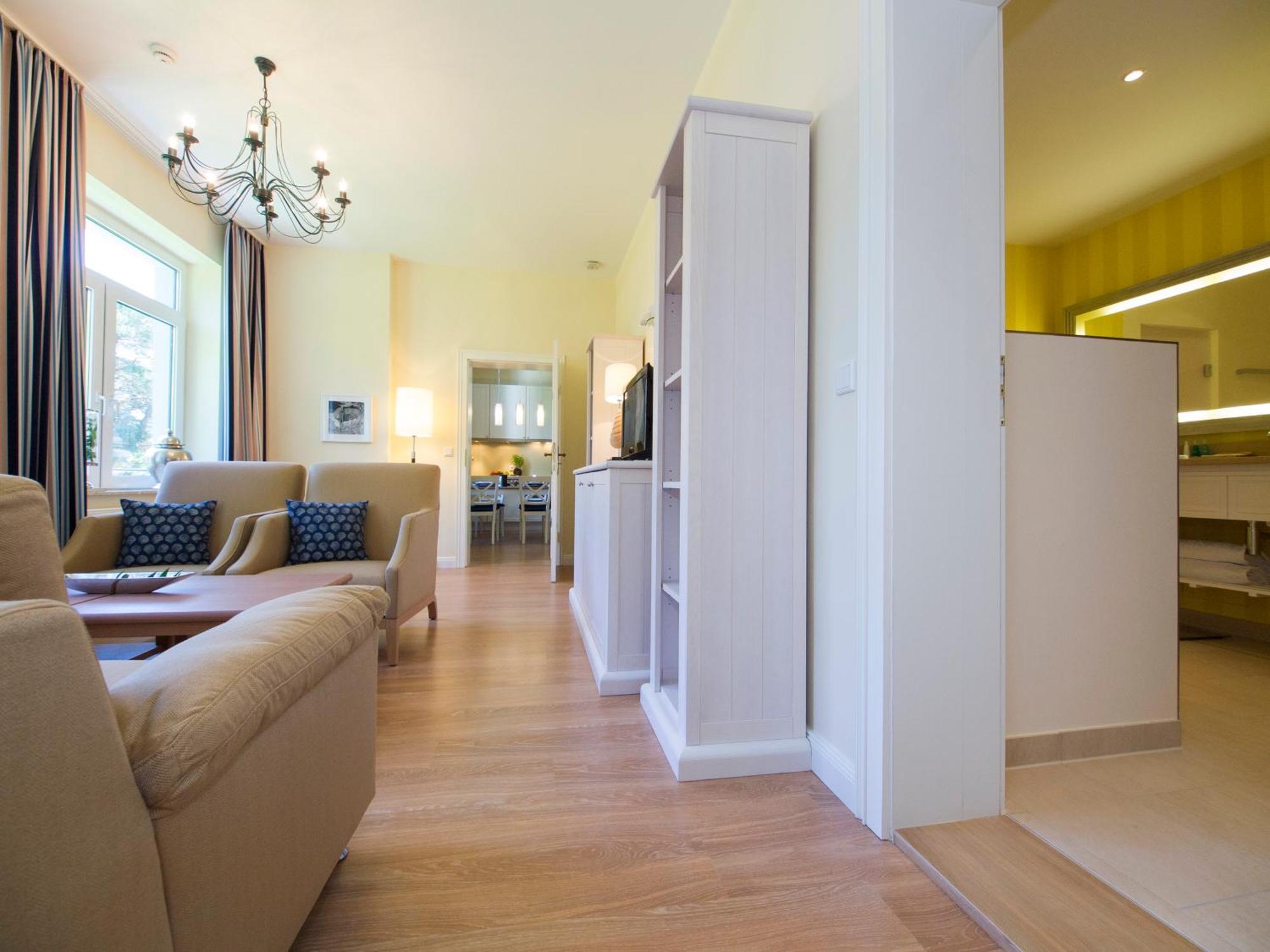 Steigenberger Grandhotel & Spa Heringsdorf Eksteriør bilde Interior of a serviced apartment in Munich, Germany