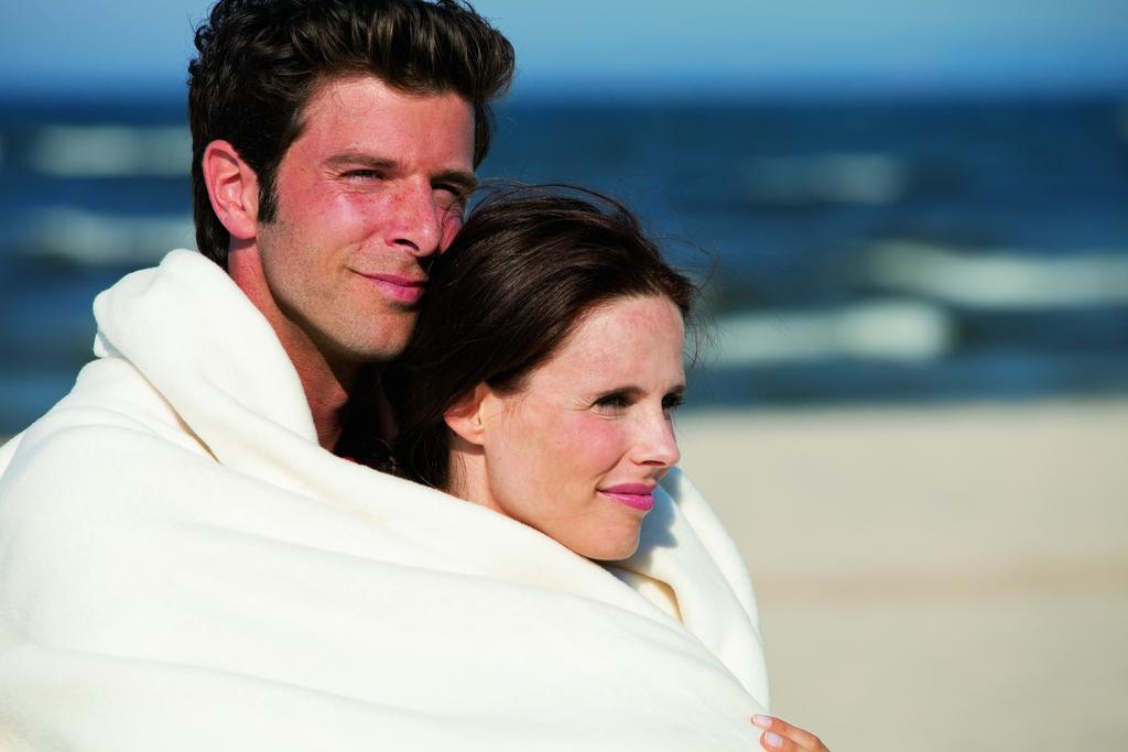 Steigenberger Grandhotel & Spa Heringsdorf Eksteriør bilde A couple wrapped in a blanket